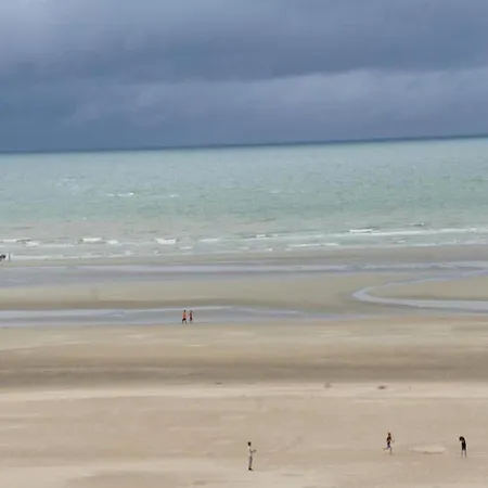 아파트 In Zeedijk With Sea View *