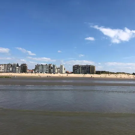 In Zeedijk With Sea View *